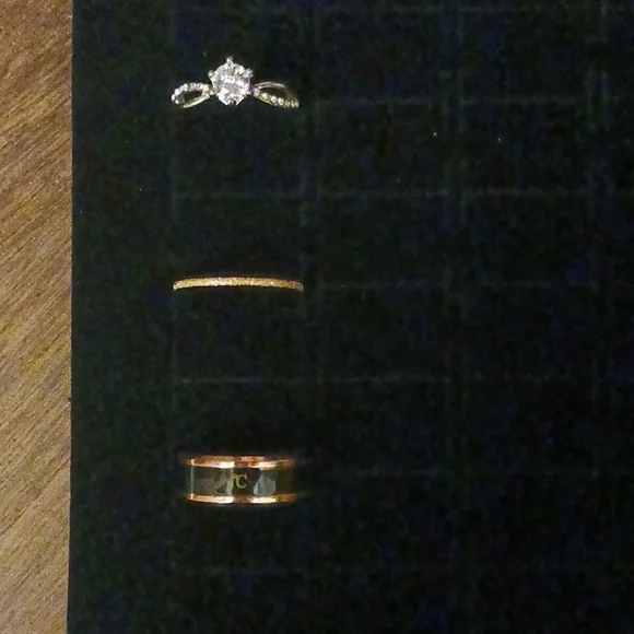 Batch of Size 9.5 Rings. NWT. Silver & gold colors. 3 rings total. - Picture 1 of 12